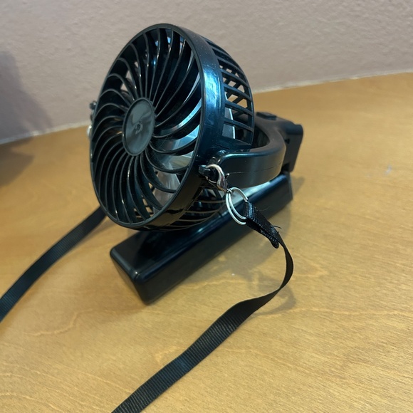 Portable Fan with Lanyard - Picture 9 of 9
